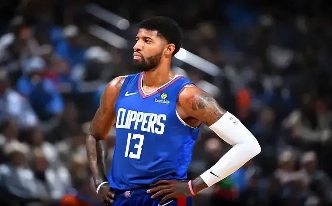 罗马诺：梅努可能在1月离开曼联，那不勒斯对租借他很感兴趣（罗马诺：梅努或在冬窗离开曼联，那不勒斯有意租借）