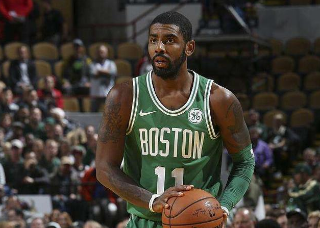 记者：曼联仍然对巴莱巴感兴趣，下次求购可能压低报价（记者：曼联对巴莱巴兴趣未减，下一轮报价可能下调）