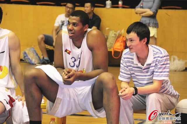 这下真是把足球踢成了艺术（当足球踢成艺术）